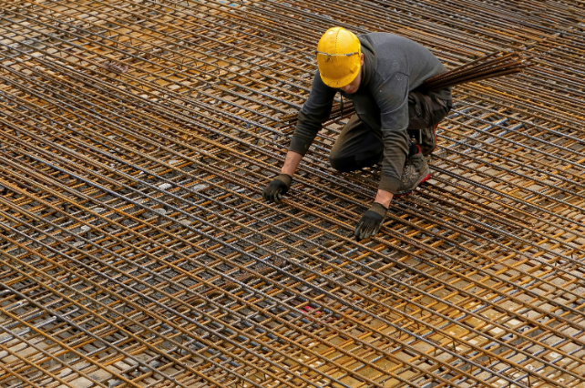 Número 17: «La reforma laboral: un primer balance»